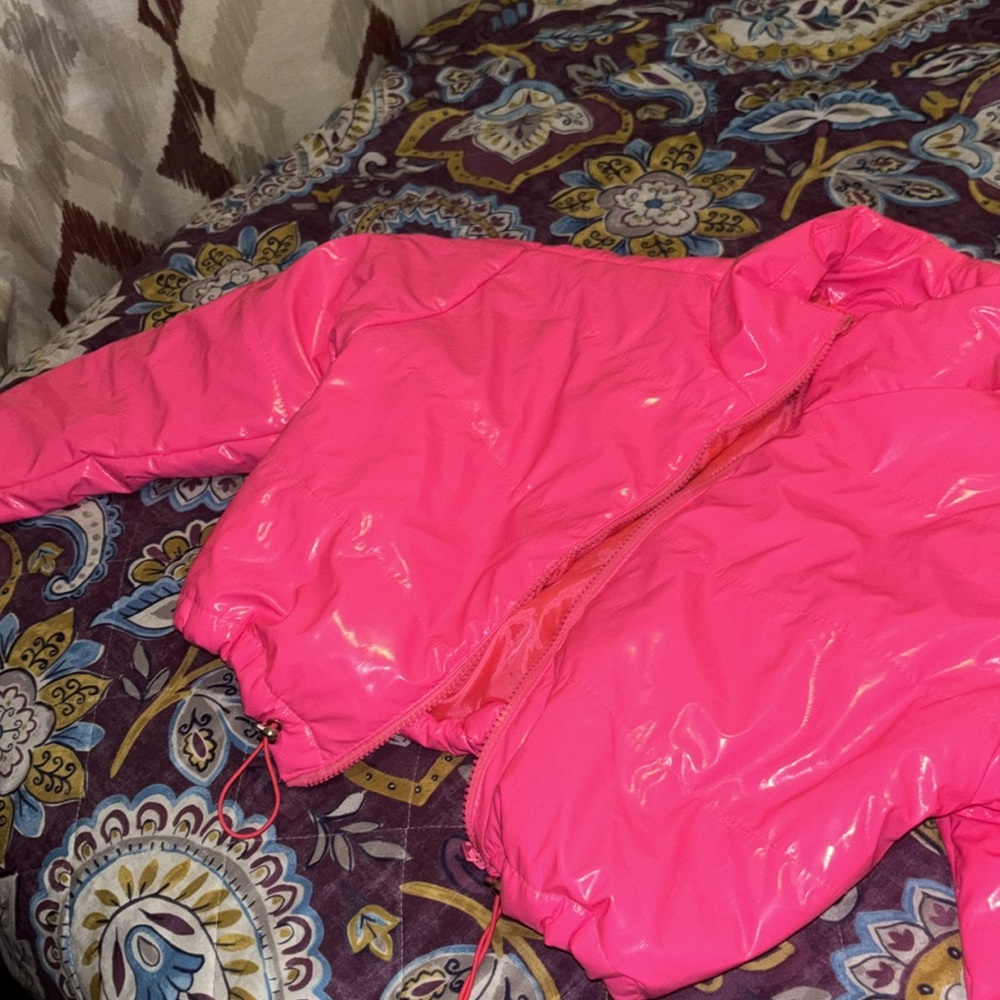 Size small - Picture 2 of 3